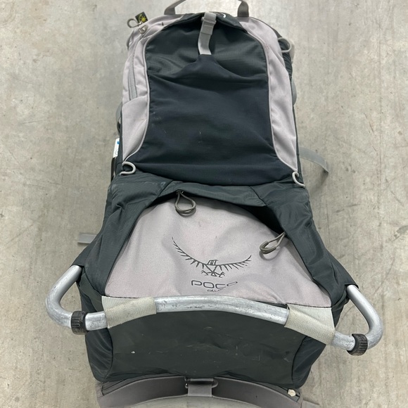 Osprey Gray and Black Men's Backpack - Picture 15 of 15